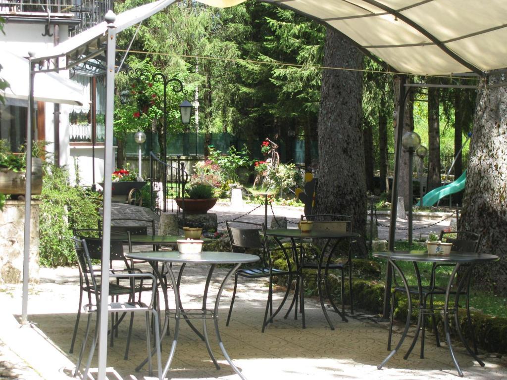 Lh Albergo Il Paradiso Pescasseroli Exterior photo